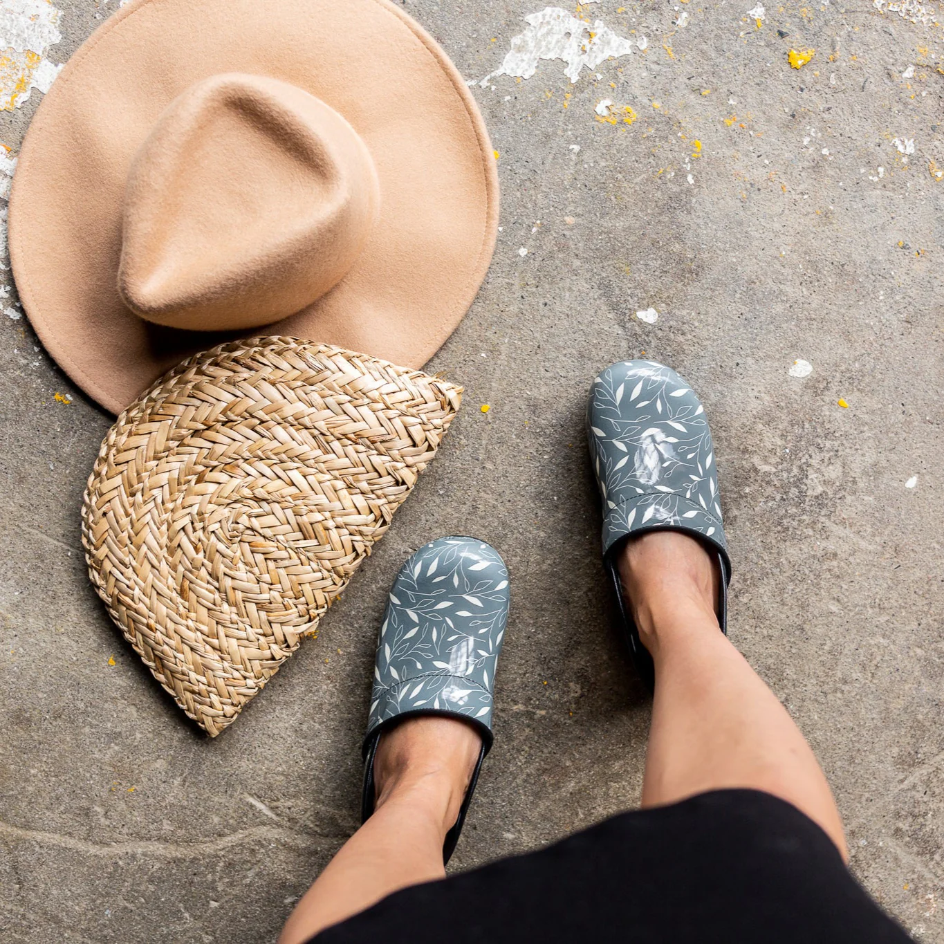 Campton Women's Slip Resistant Clog in Steel - Image 6