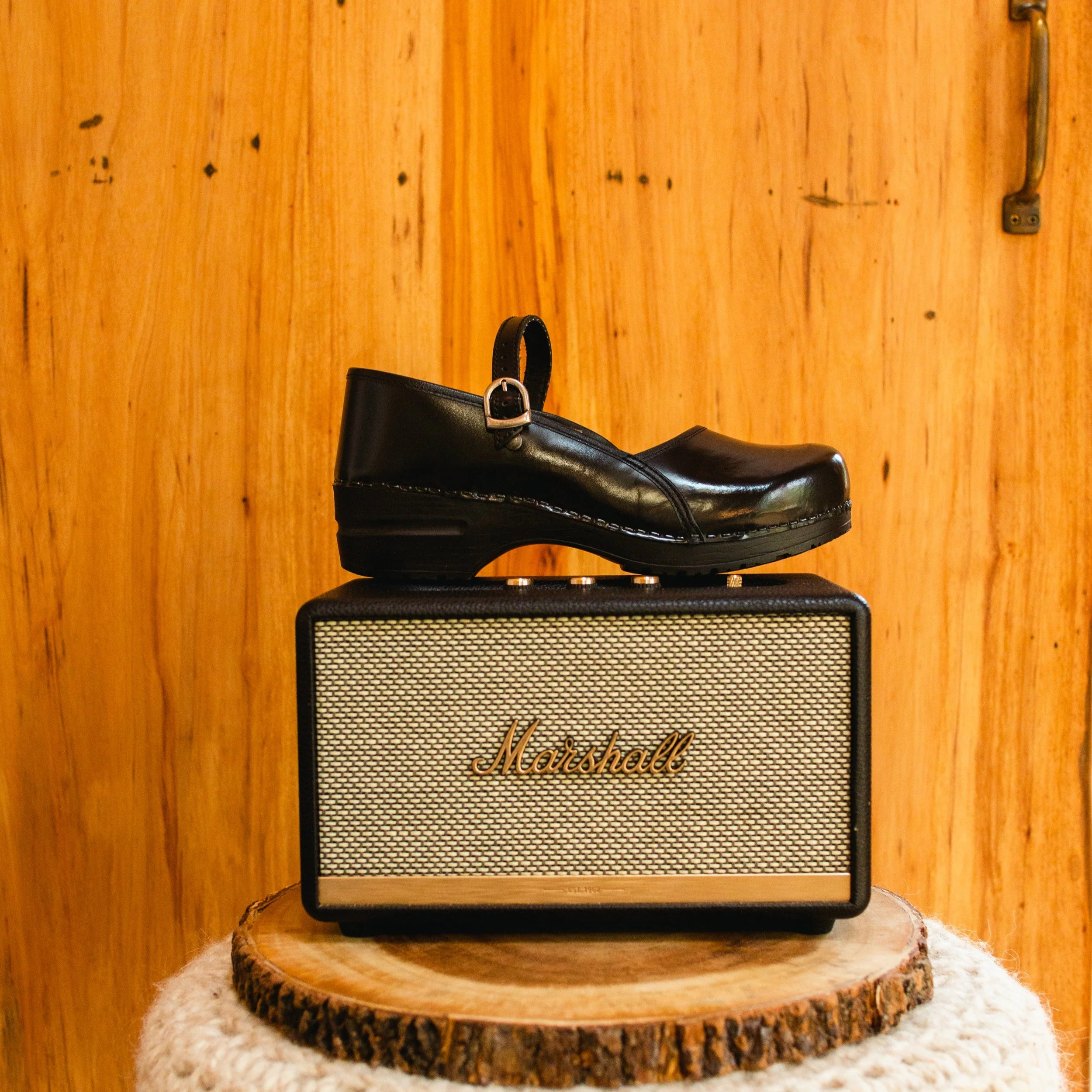 Clare Women's Clog in Black - Image 3