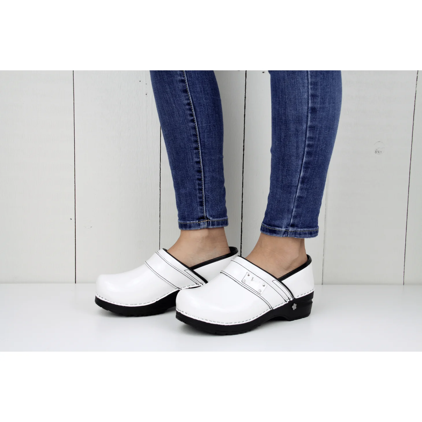 Lindsey Women's Clog in White - Image 3