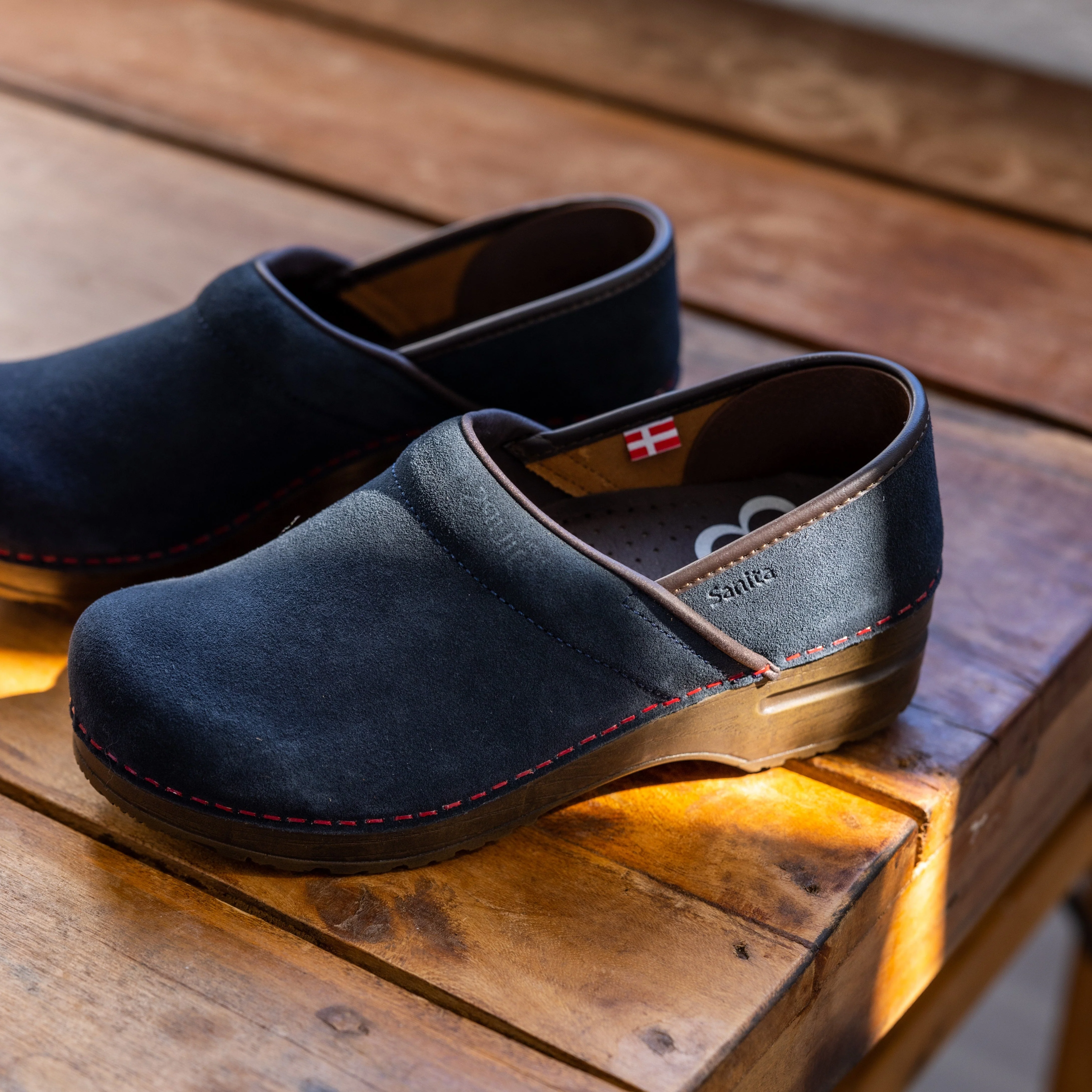 Nina Women's Clog in Midnight - Image 4