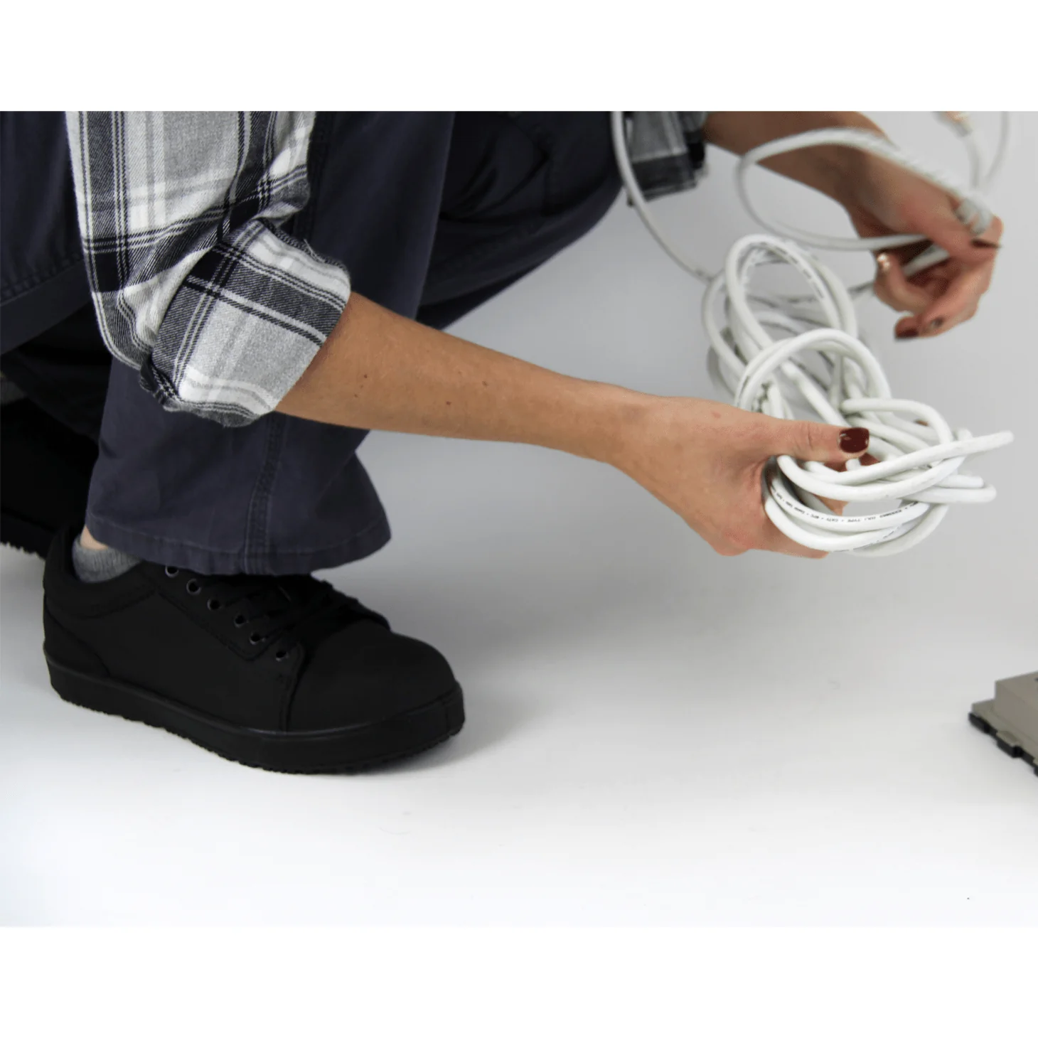 Umami S2 Unisex Sneaker in Black - Image 5